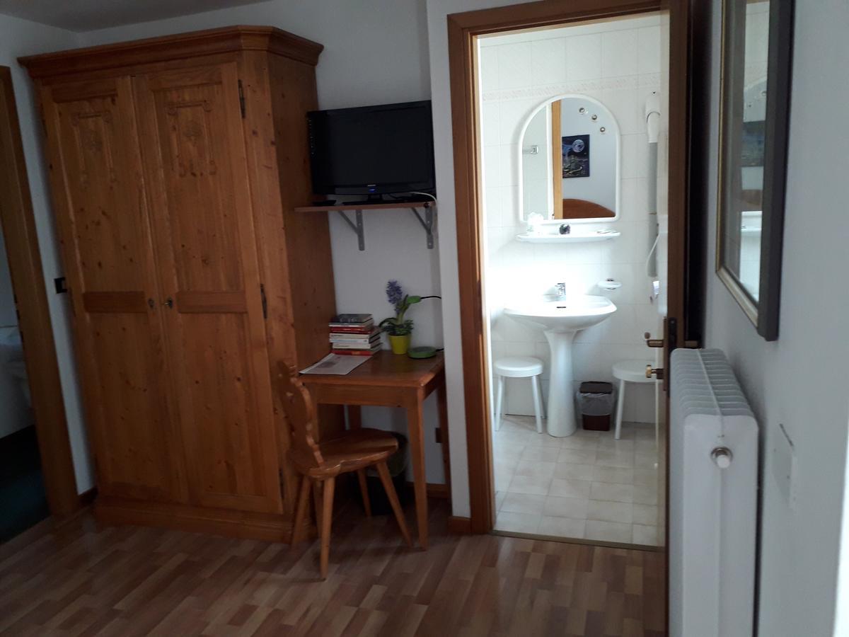 Albergo Meuble Tarandan ฟอร์นี ดิ โซปรา ภายนอก รูปภาพ