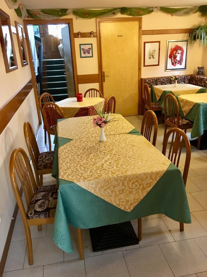 Albergo Meuble Tarandan ฟอร์นี ดิ โซปรา ภายนอก รูปภาพ